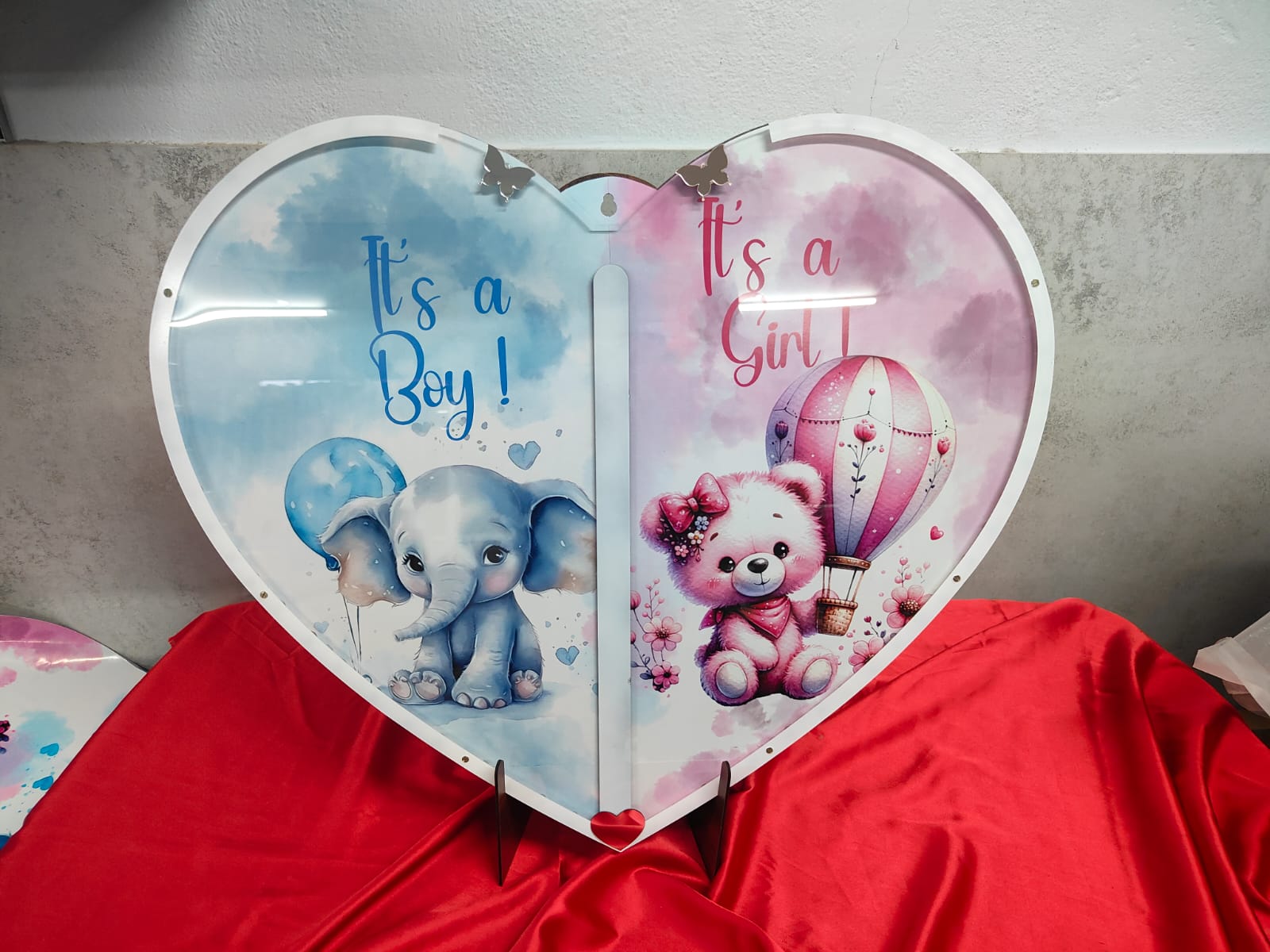 18-Inch Heart Shape Wishes Stand – Elegant Display for Every Occasion