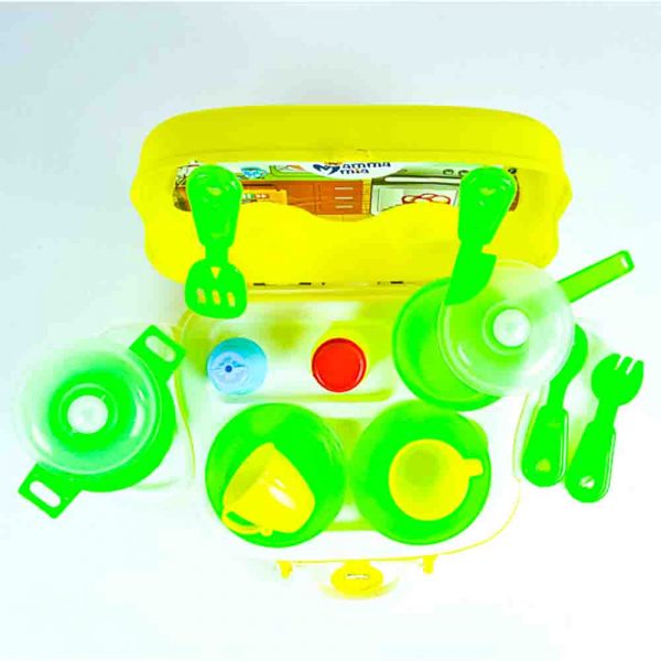 Rolling Van Kitchen Set by Mamma Mia