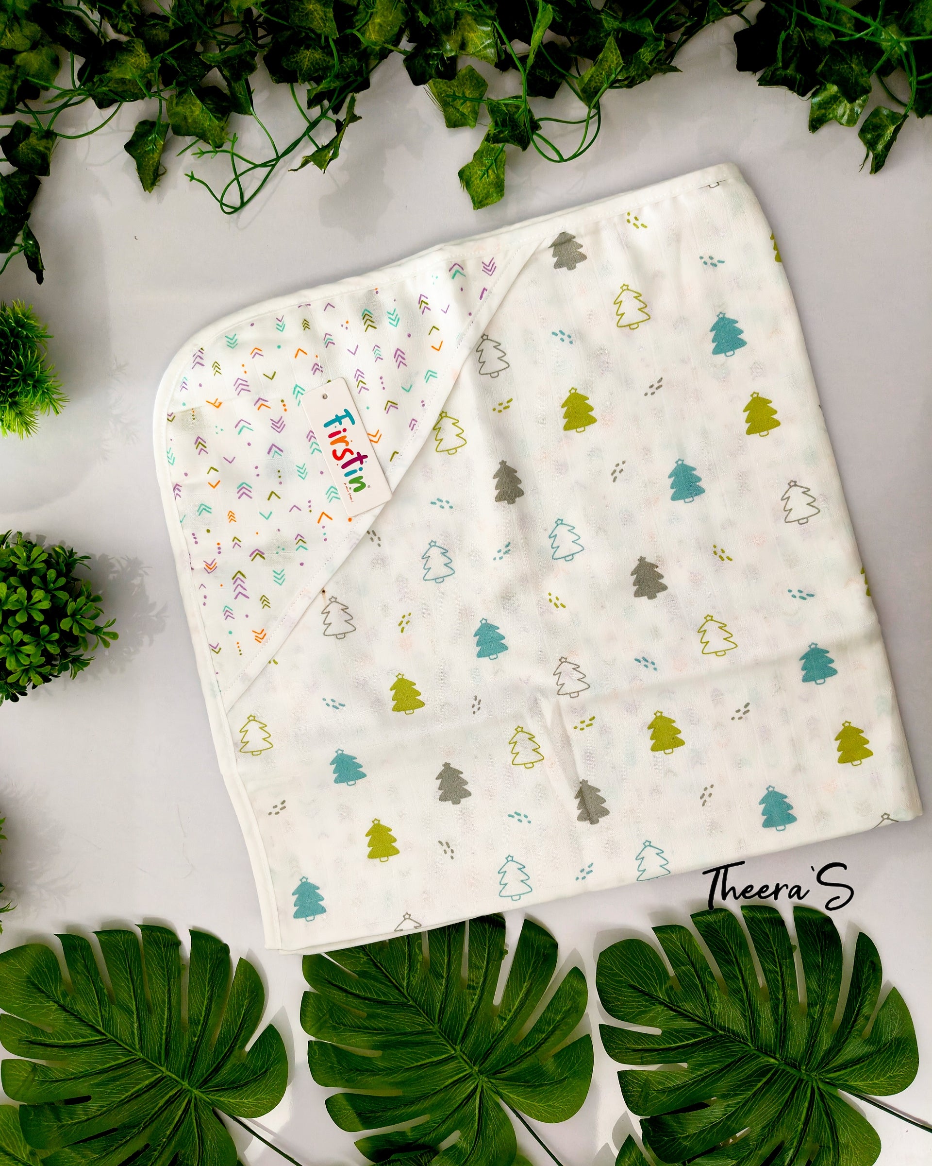 FIRSTIN REVERSIBLE HOODED BLANKET (80CM * 80CM)