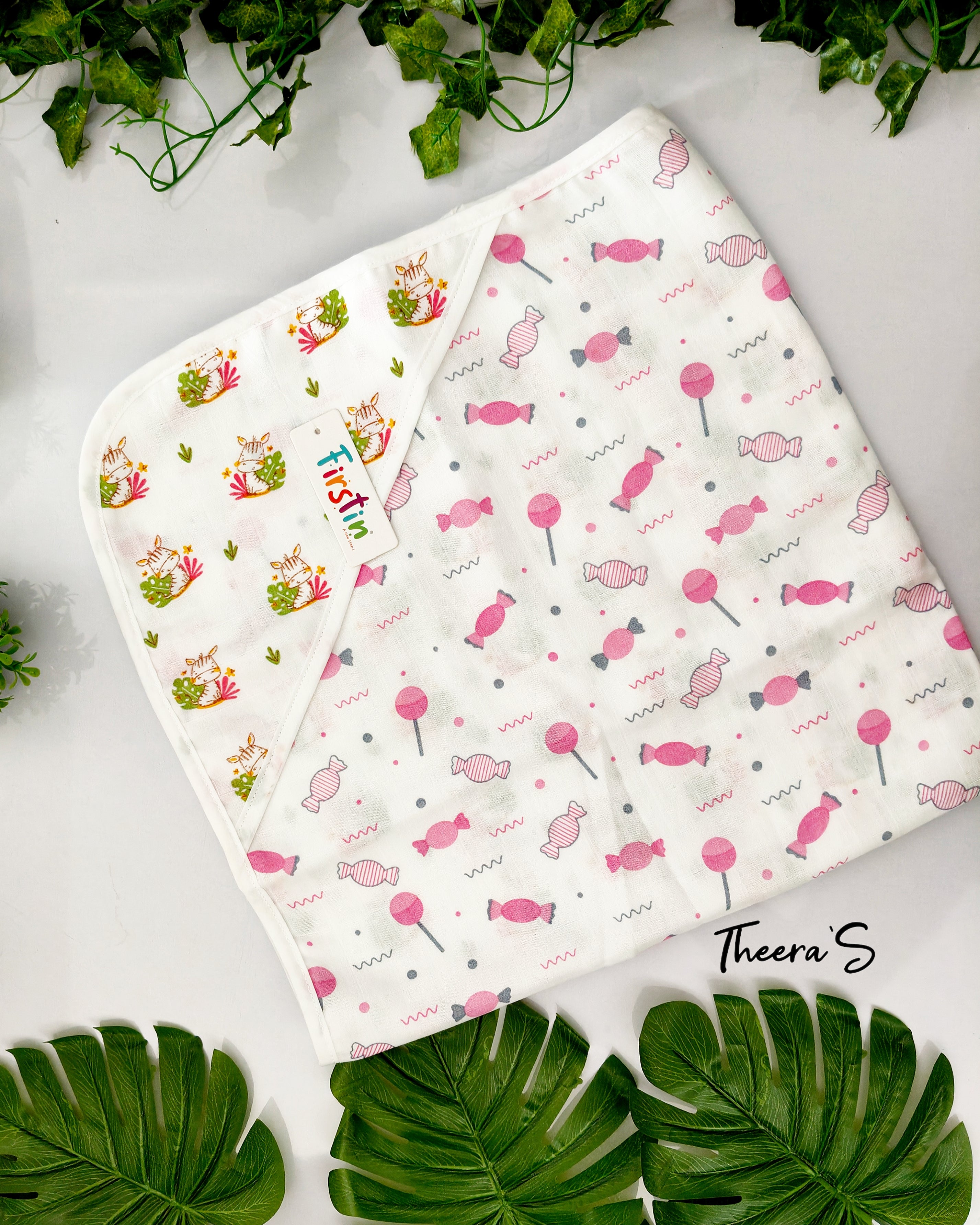 FIRSTIN REVERSIBLE HOODED BLANKET (80CM * 80CM)