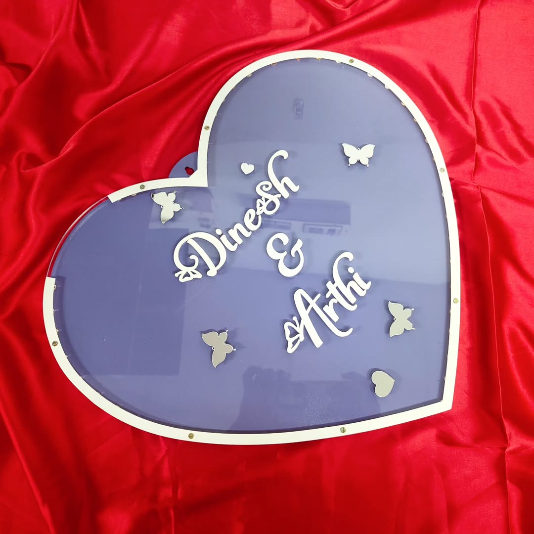 18-Inch Heart Shape Wishes Stand – Elegant Display for Every Occasion