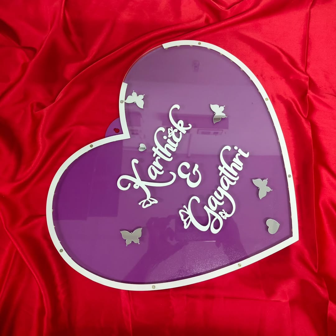 18-Inch Heart Shape Wishes Stand – Elegant Display for Every Occasion