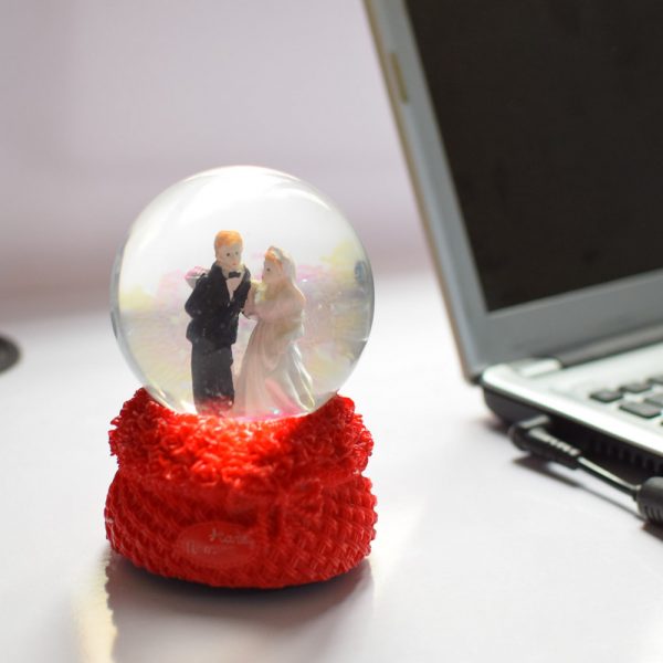 Glass Dome Romantic Couple Snowglobe Showpiece with music | GS