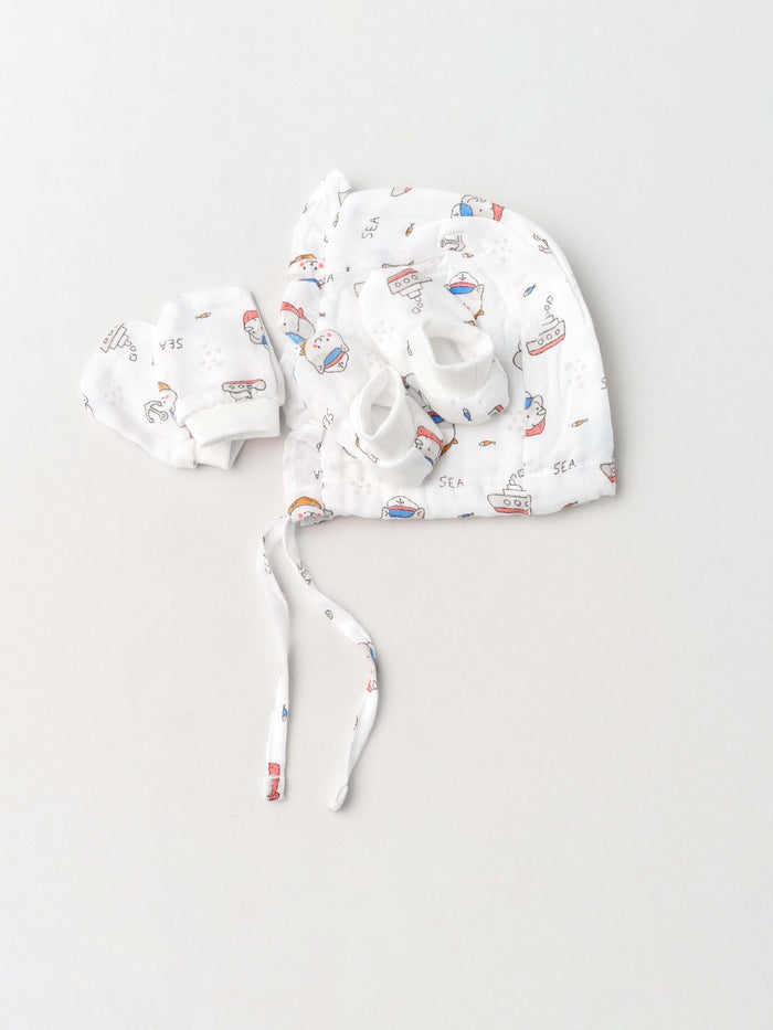 FIRSTIN Muslin Cap (Frill), Mittens & Booties Set - Carrier Ship