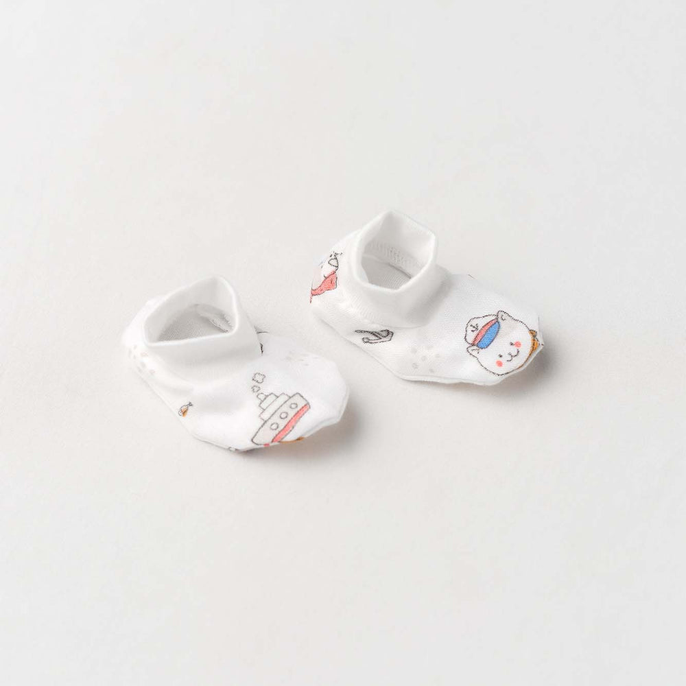 FIRSTIN Muslin Cap (Frill), Mittens & Booties Set - Carrier Ship