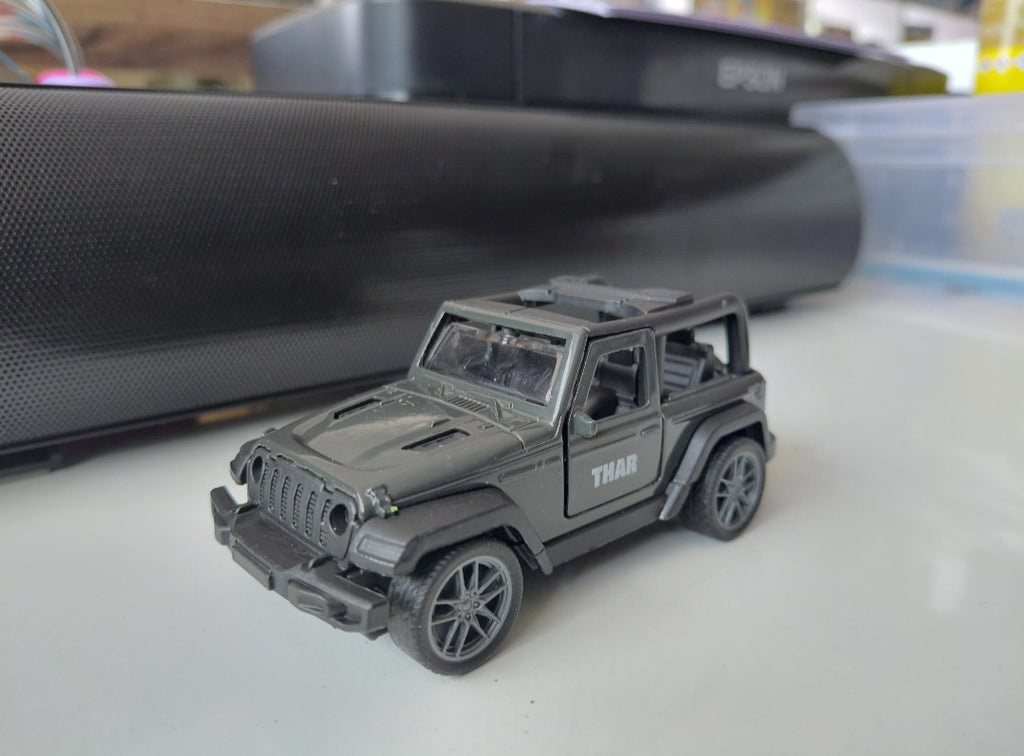 METAL DIE CAST THAR CAR 1:36